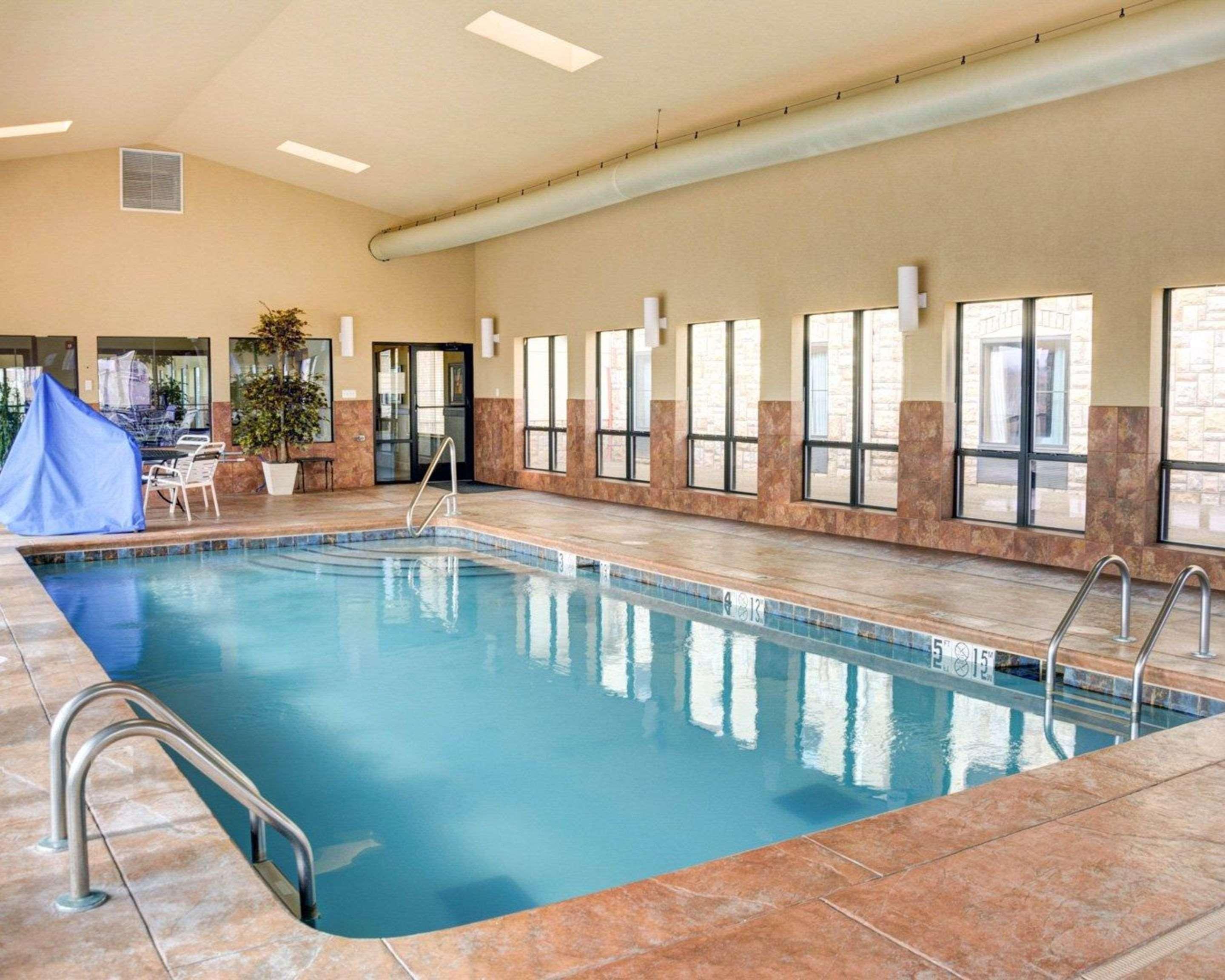Comfort Inn & Suites Russellville I-40 Esterno foto