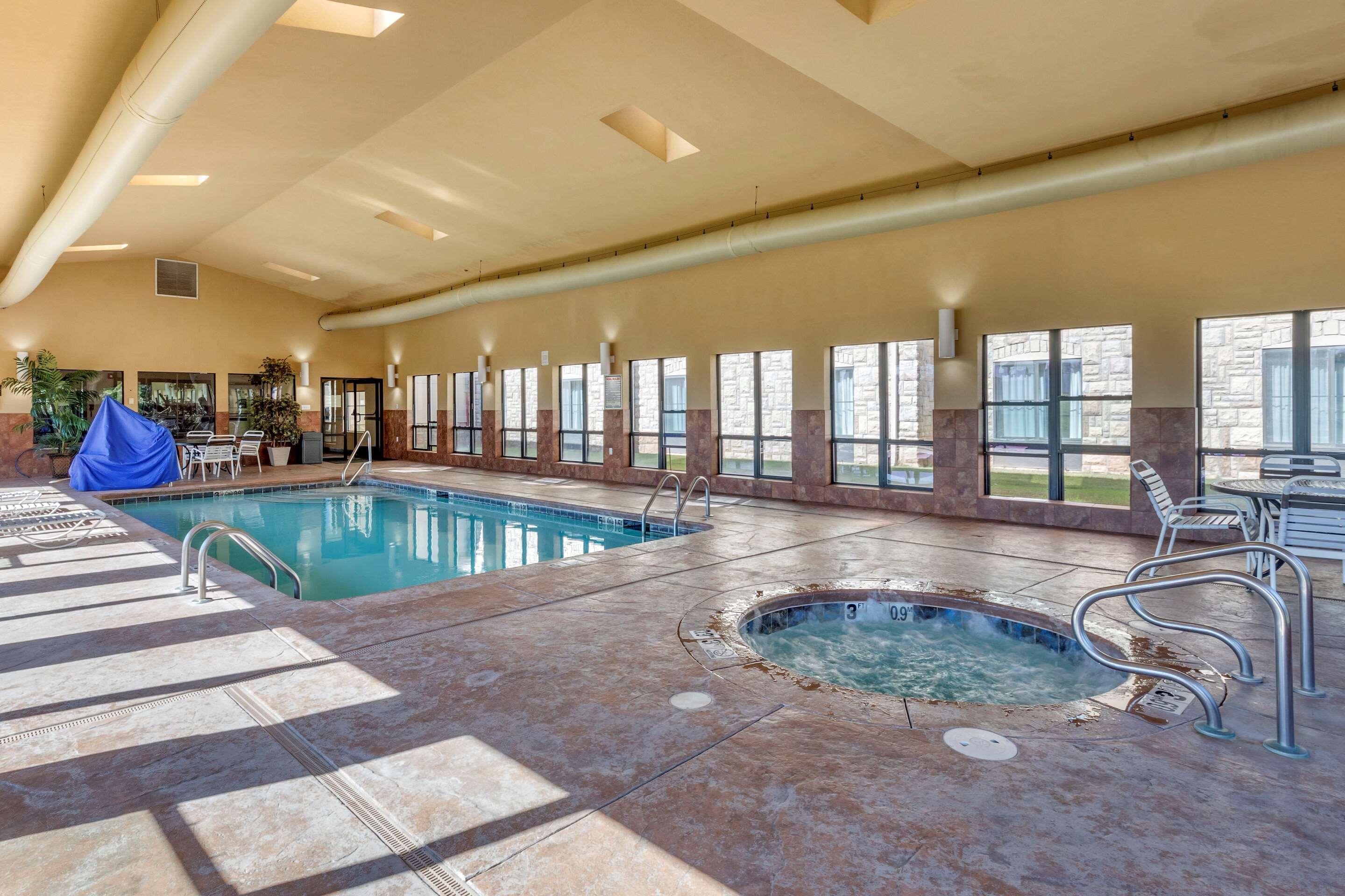 Comfort Inn & Suites Russellville I-40 Esterno foto